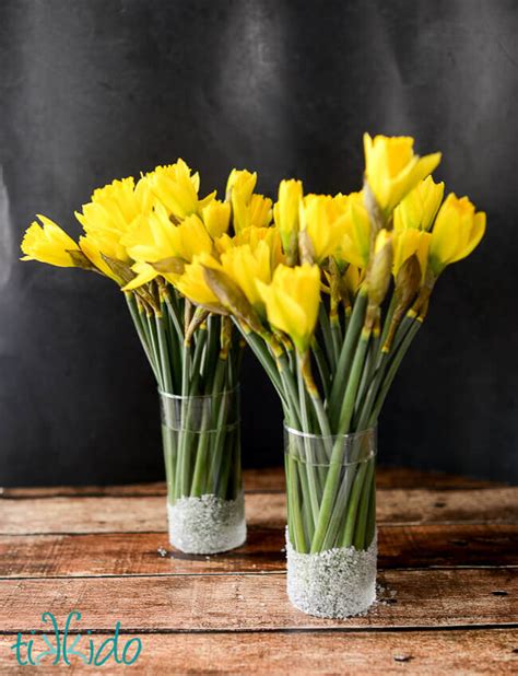 Easy Spring Vase Tutorial