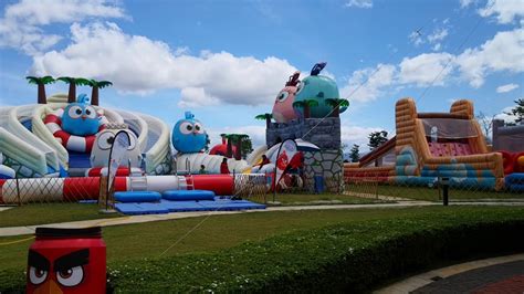 The world's first angry birds world™ is featuring over 20 unique rides and attractions, the park brings together the angry birds characters for endless hours of fun and entertainment for the whole family. Lucas Boy visit Angry Bird Water World - YouTube