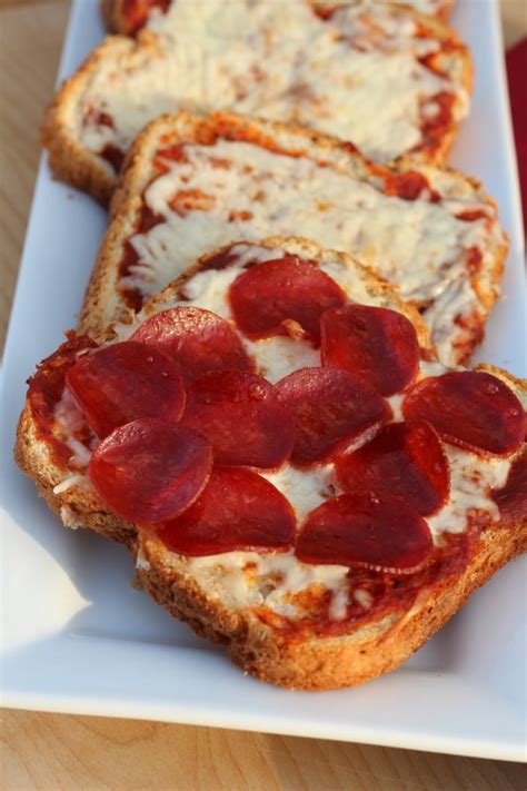 You can make pita bread either in the oven or on the stovetop, and there are advantages and disadvantages to both. Delicious Breadmaker Bread Toast Pizza • A Family ...
