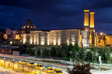 Tanpınar'ın beş şehrinden erzurum'un çifte minareli medresesi müze oluyor! Çifte Minareli Medrese Erzurum