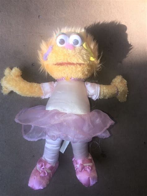 7 Gund Sesame Street Zoe Doll Plush 75361 Ebay