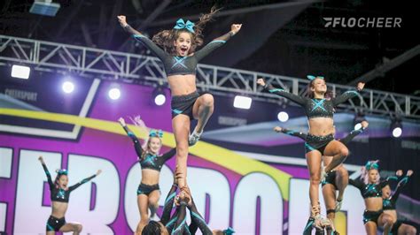 10 photos from cheer extreme senior elite s picture perfect routine flocheer