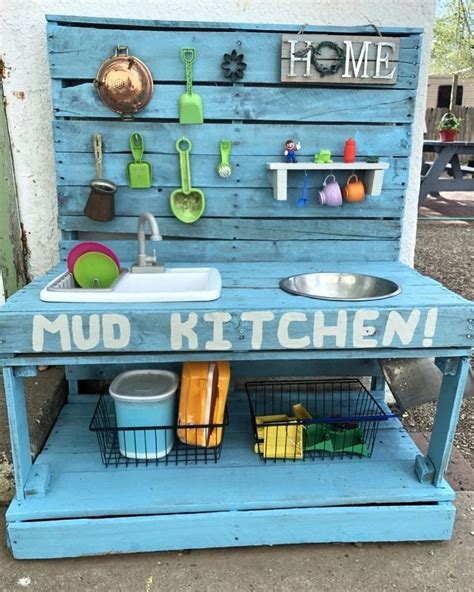 19 Popular Diy Outdoor Mud Kitchens For Kids You Need To See This