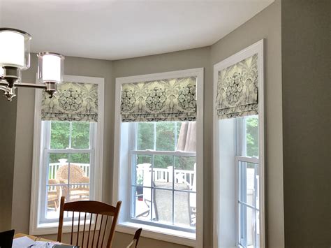 View 30 Roman Shades Bay Window Blinds And Curtains Ideas Imagesoupbox
