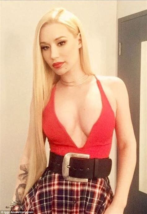 X Factor Judge Iggy Azalea Shows Off Her Ample Posterior And Cleavage