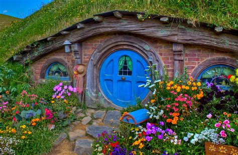 Hobbiton Really Exists And I Want To Live There See The Movie Set In