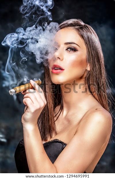 Sexy Girl Smoking Cigar Stockfoto 1294695991 Shutterstock