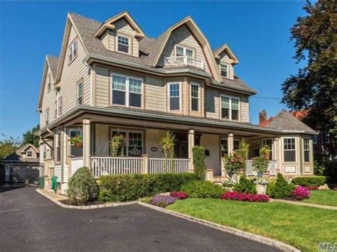Big Family? Then You Need A Long Island Big House ...