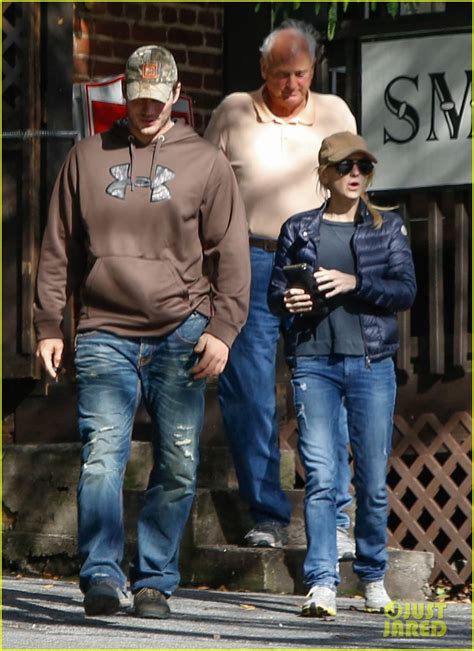Our son has two parents who love him very much and for his sake we want to keep this situation as private as possible moving forward. Chris Pratt & Anna Faris' Son Jack Is the Cutest!: Photo ...