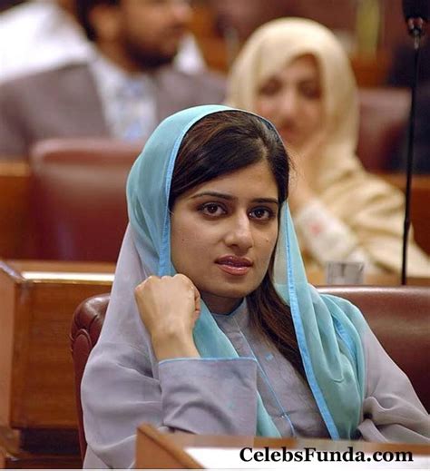 hina rabbani khar pakistan s beautiful new foreign minister photos