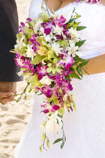 Cheap wedding bouquets, buy quality weddings & events directly from china suppliers:kyunovia teardrop cascading bouquet artificial flowers white calla lily long flower bouquet wedding bouquet bridal bouquets d73 enjoy free shipping worldwide! Love the tropical cascading bouquet! | Wedding bouquets ...
