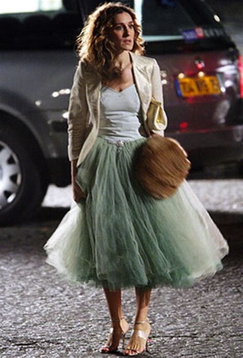 Les 50 Plus Beaux Looks De Carrie Bradshaw Ellebe