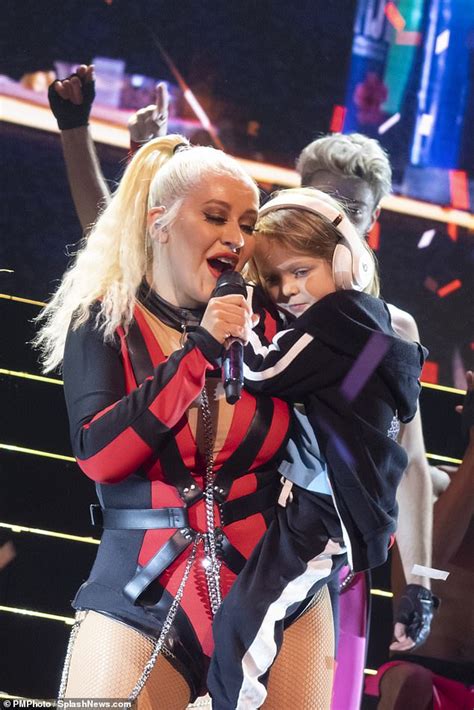 Christina Aguilera Brings Her Daughter Summer Rain Five On Stage With Her At Wembley Arena