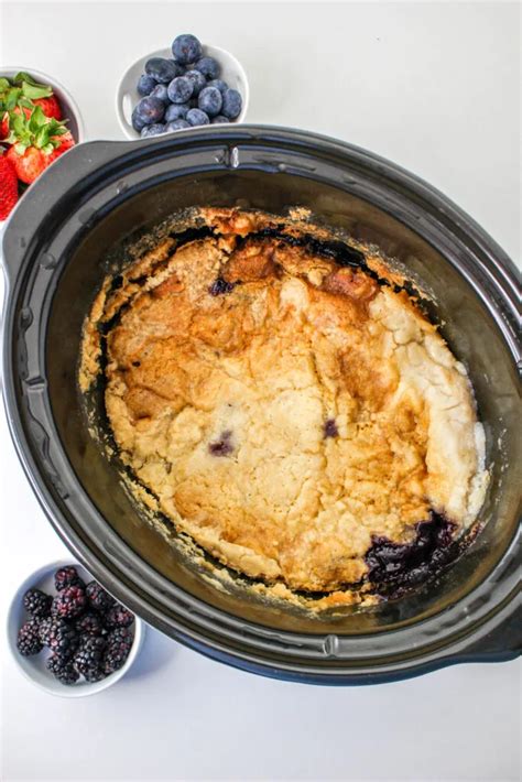 Easy Crock Pot Blueberry Cobbler A Sweet Treat With Cake Mix Magic