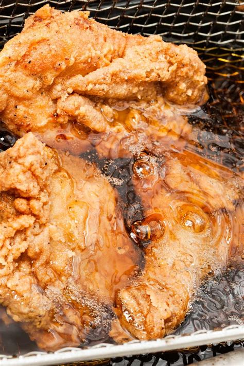 9 Best Oil To Fry Chicken Tips For The Perfect Fried Chicken A Spectacled Owl