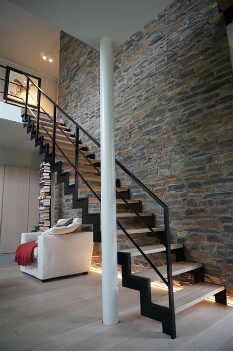 Escalier Noir Et Bois Moderne En Quelques Designs Splendides