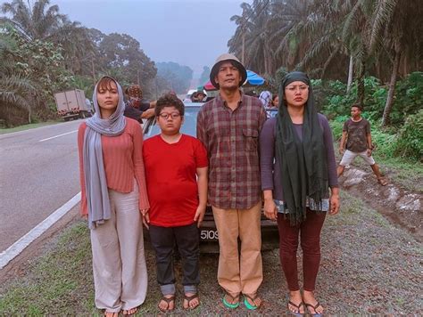 Ramai artis dan netizan sahut cabaran kak lina pom pom, adehhh berdekah! "Nak Masak Ke, Sambung Kejap Lagi?" - Kak Lina Malu Dic1um ...
