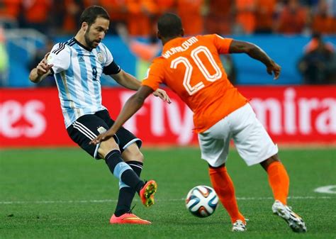 World Cup 2014 Argentina Defeats Netherlands In Shootout Advancing To