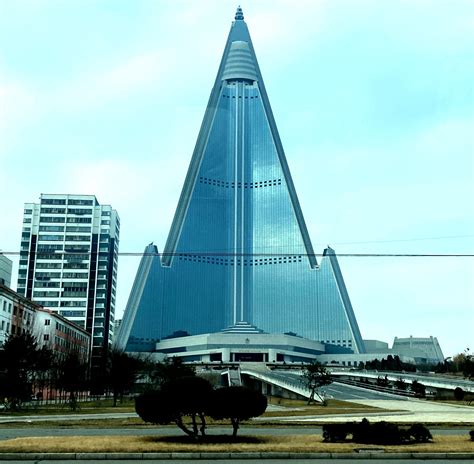 Ryugyong Hotel Pyongyang North Korea Ktg Tours The Largest Empty