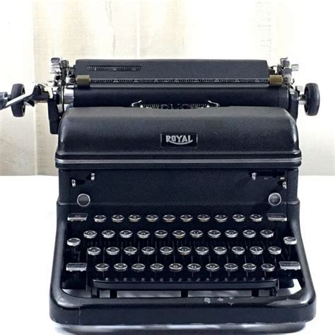 Retro Royal Kmm Typewriter Vintage 1948 Glass Key Old Black Manual