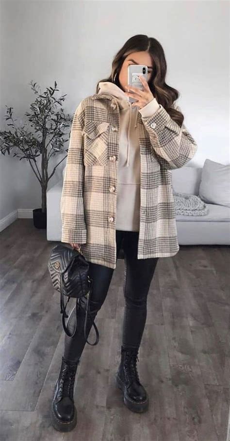 25 Super Stylish Fall Outfits For Women 2024 Hubpages