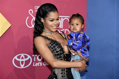 В 2007 году подписала контракт с лейблом star trak entertainment фаррелла уильямса. TEYANA TAYLOR AND DAUGHTER SHUT DOWN THE RED CARPET AT ...