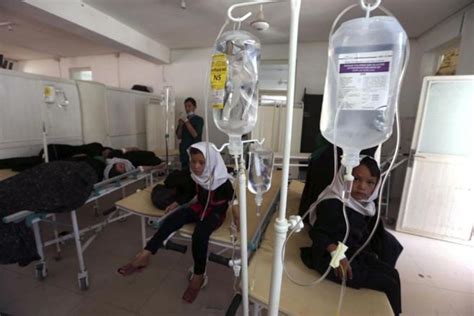 Más De 300 Alumnas Envenenadas En Una Semana En Afganistán