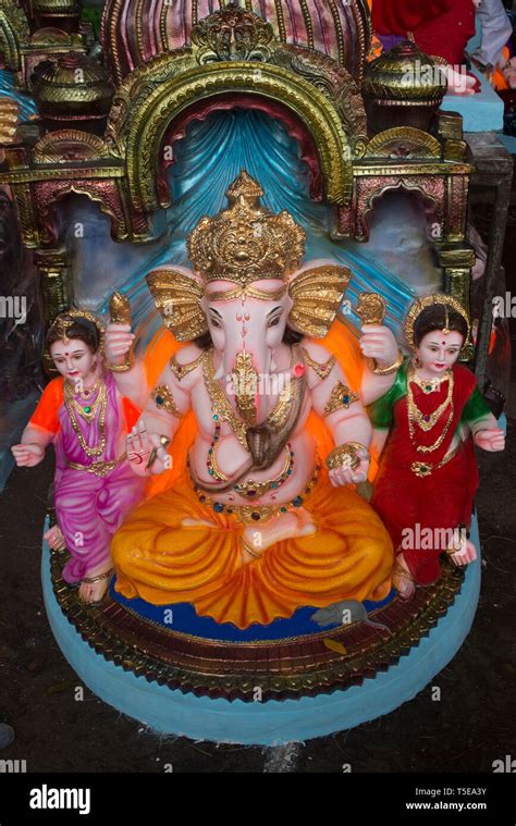Idols Of Ganesha With Riddhi And Siddhi Kept For Sell Pune