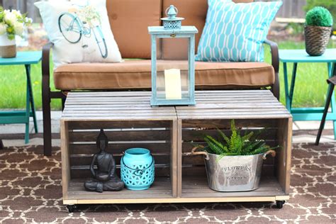Diy Outdoor Crate Coffee Table With Wheels Rustic Farmhouse