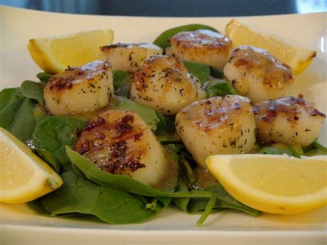 Mouth Watering Grilled Scallop Spinach Salad With Sweet Lemon