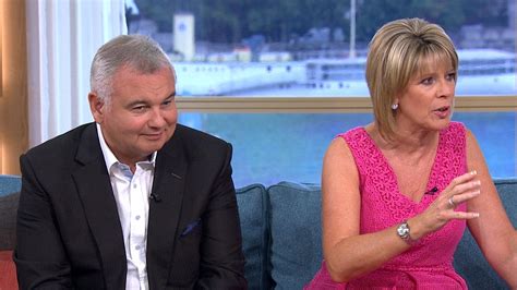 This Morning hosts carry on as child wets herself live in ...