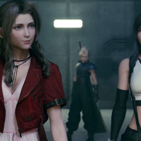 Fã faz cosplay de Aerith e Tifa de Final Fantasy VII Remake