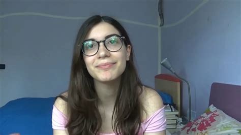 I tuoi capelli rivelano la tua salute: Cosa significa essere lettrici/lettori? - YouTube