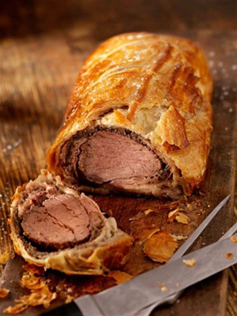 Beef wellington is an english meat pie dating back to the 19th century. Gordon Ramsay's Beef Wellington. | Recipes, Food, Beef ...