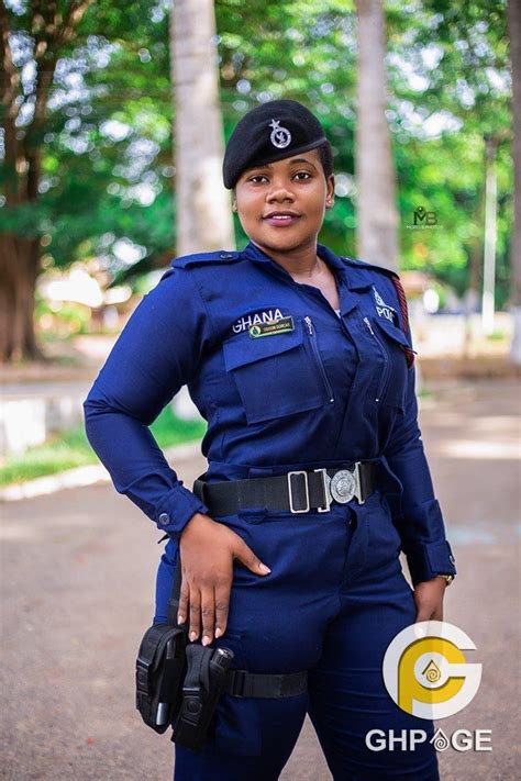 Stunning Photos Of Beautiful Female Ghanaian Police Officer Breaks The