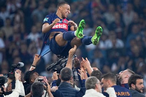 Psg Bate O Lyon E Conquista A Copa Da Fran A