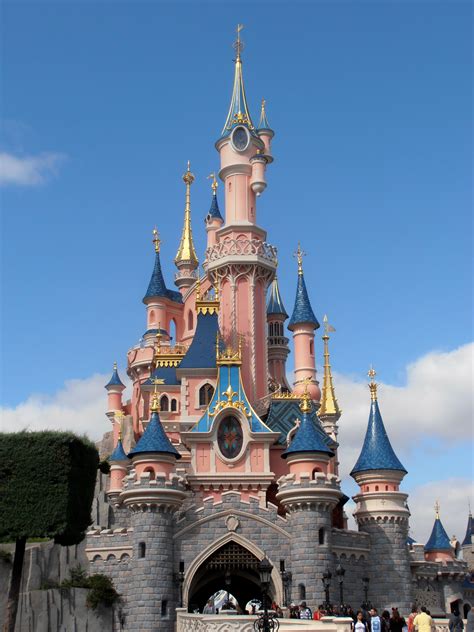 The Happiest Place On Earth Disneyland Paris Disneyland Paris Castle
