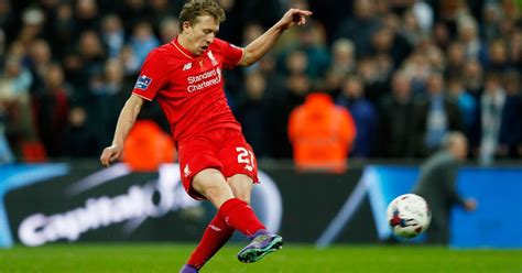 Lucas Can Extend Liverpool Career By Playing Centre Half Says Reds