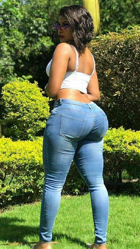Everyone Should See These Big Juicy Ass Female Body Shape Black Girls In Tight Jeans Capri