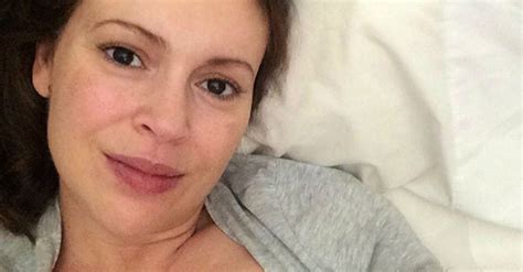 Alyssa Milano Posts 4 Awesome Breastfeeding Selfies On Instagram Huffpost