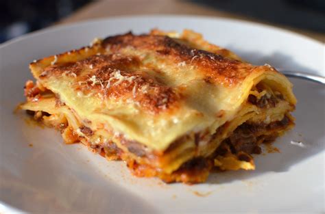 A Recipe For A Classic Hearty Northern Italian Style Lasagna Lasagne