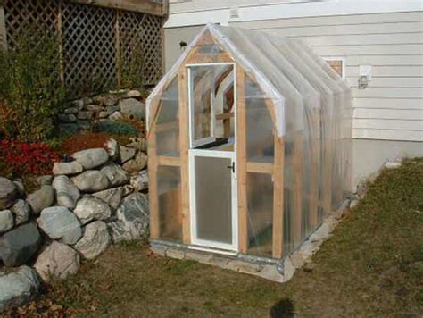 Diy greenhouse plans sturdy framing and corrugated metal siding means this diy greenhouse will last for years! 15 Free Greenhouse Plans DIY