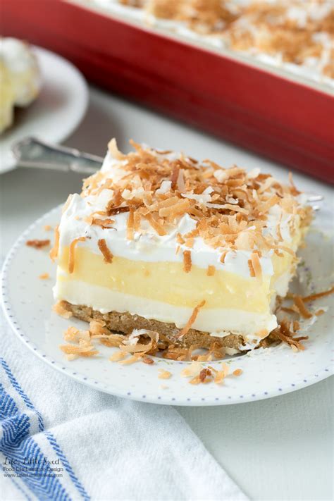 Over 21 Easy Desserts that Will Feed a Crowd - Slab Pies, Sheet Cakes