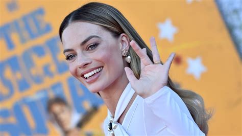 Margot Robbie Returning For Neighbours Finale
