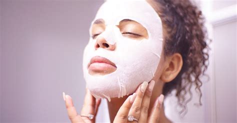 7 Travel Beauty Tips Experts Swear By | SmarterTravel