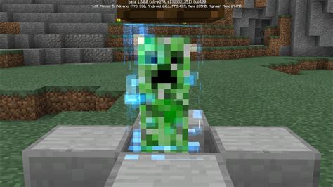 Charged Creeper In Minecraft Bedrocks Youtube