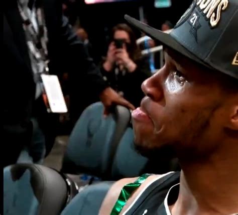 Photo Giannis Crying After Winning Nba Title
