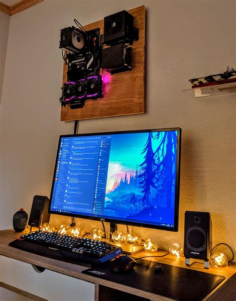 I Decided To Wall Mount My Pc And It Turned Out Great Wall Mount Pc