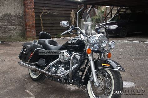 Before you buy this bike, you should view the list of related motorbikes compare technical. 2006 Harley Davidson FLHRC Road King Classic