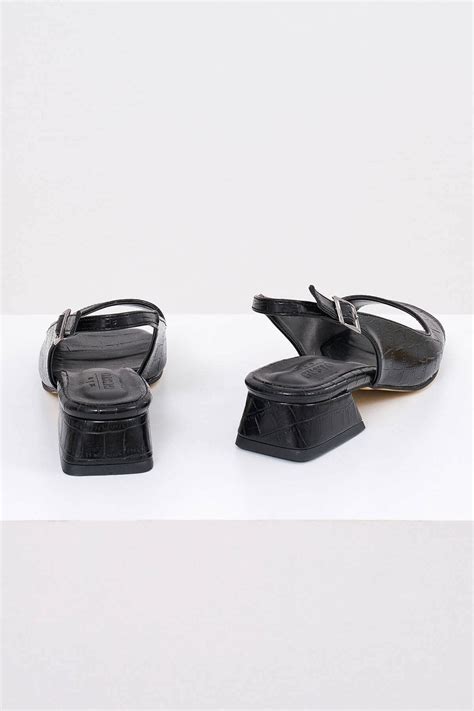 Mio Gusto Siyah Rugan Kısa Topuklu Sandalet